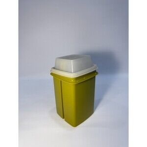 Vintage Green Tupperware Pickle Container 1330-6 *  7" TALL  3 1/2" SQUARE